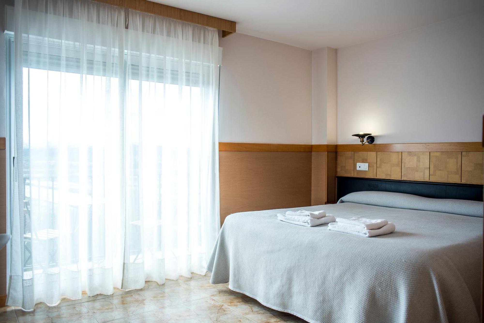 Hotel Ria De سوانثيس المظهر الخارجي الصورة